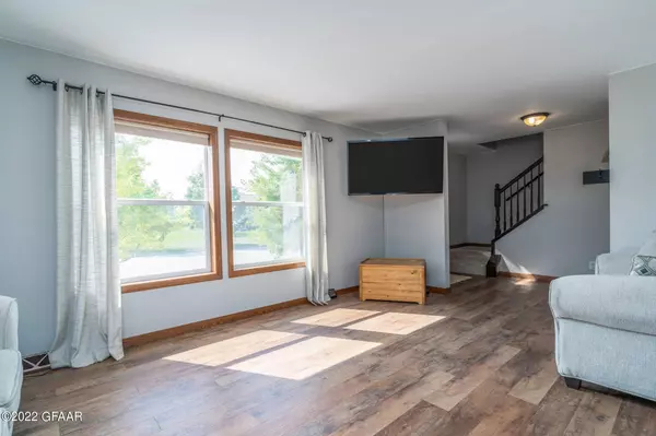 312 22ND Street NW, E Grand Forks, MN 56721