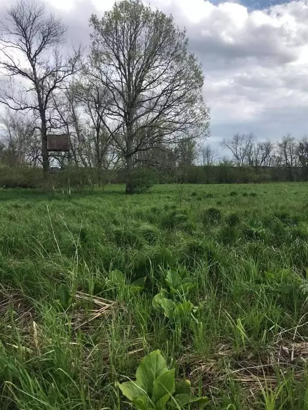 44 Ac Kent Rd, Dekorra, WI 53955