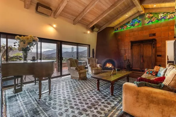 2710 Dehesa RD, El Cajon, CA 92019