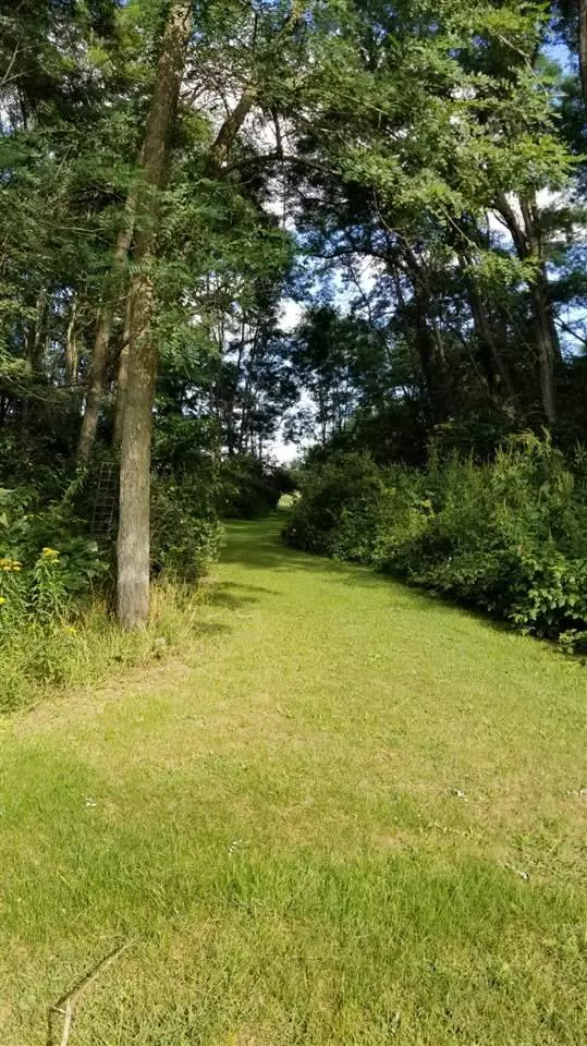 44 Ac Kent Rd, Dekorra, WI 53955