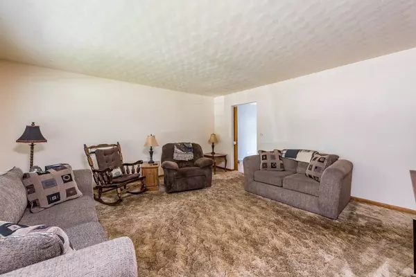 2737 W Grove Avenue, Waukegan, IL 60085