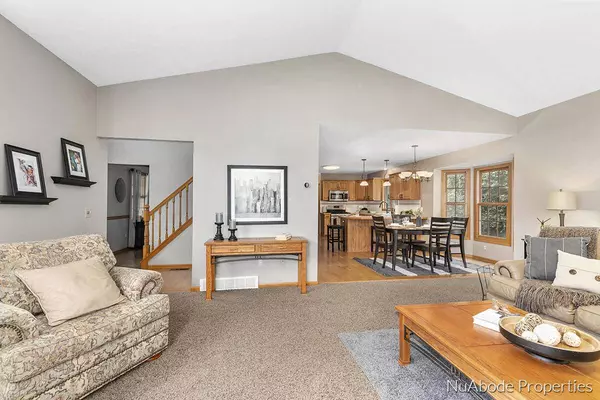 4767 Rimrock NE Drive, Grand Rapids, MI 49525