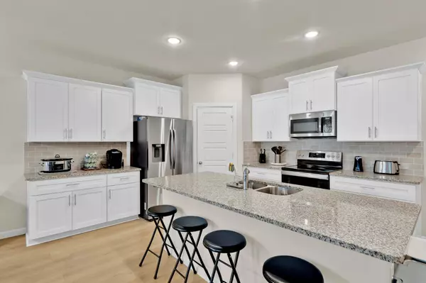 526 Hazeltine Road, Red Oak, TX 75154