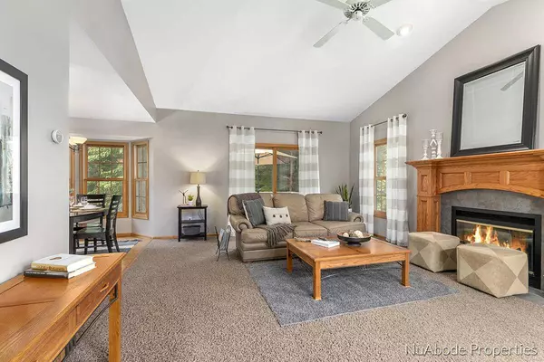 4767 Rimrock NE Drive, Grand Rapids, MI 49525