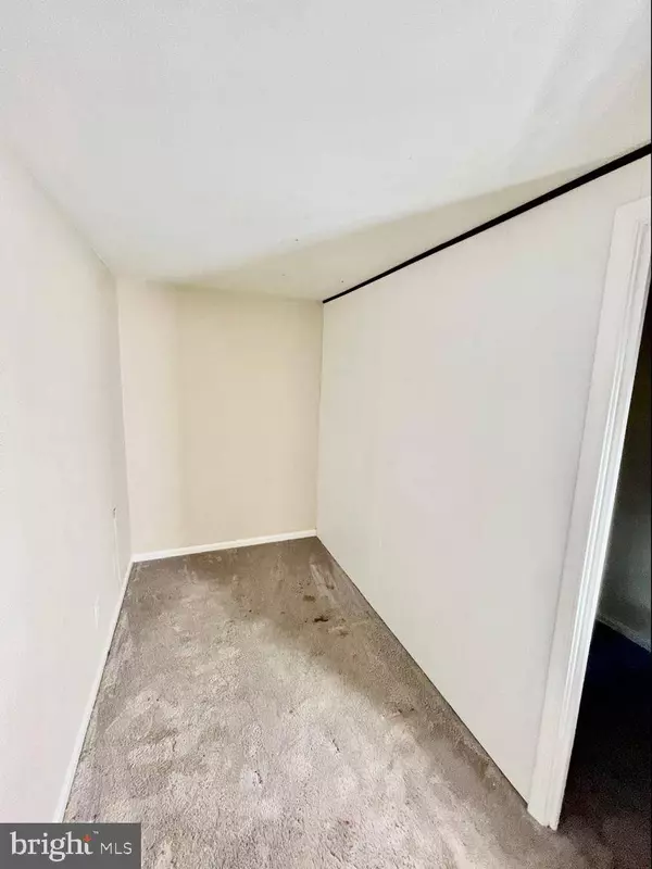 20541 STRATH HAVEN DR, Montgomery Village, MD 20886