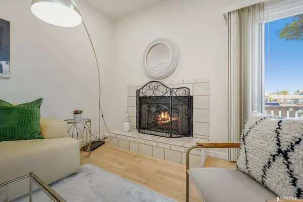 823 Columba LN, Foster City, CA 94404