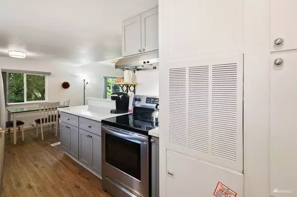 7023 140th Avenue Ct E, Sumner, WA 98390