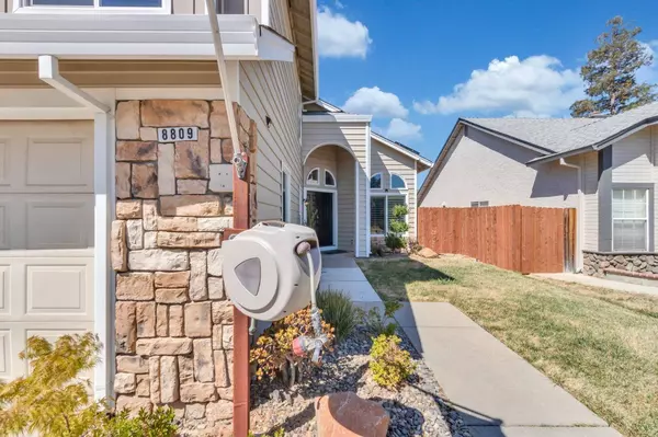 8809 Hollowstone WAY, Sacramento, CA 95828