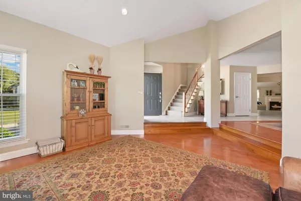 2 WINTERBERRY CT, Mount Laurel, NJ 08054