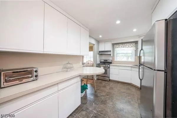 209 Bathgate Ave, South Bound Brook Boro, NJ 08880