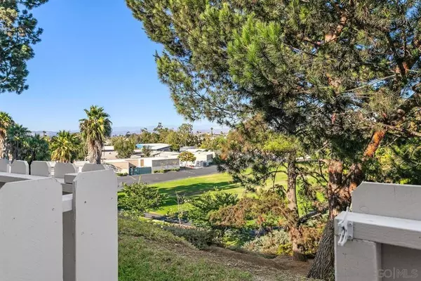 11240 Poblado Rd, San Diego, CA 92127