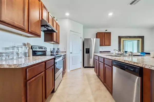 556 BOARDWALK AVE, Haines City, FL 33844