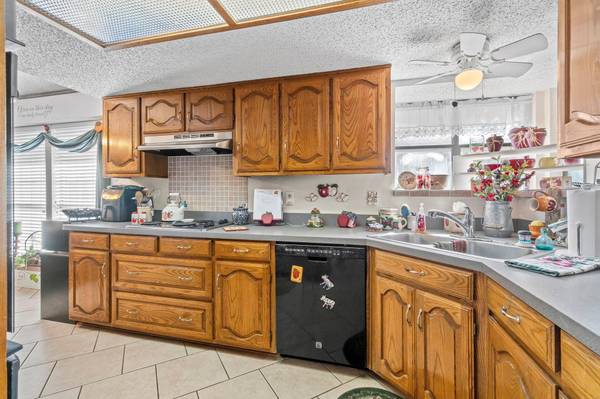 3914 Tracey Trail, Rowlett, TX 75088