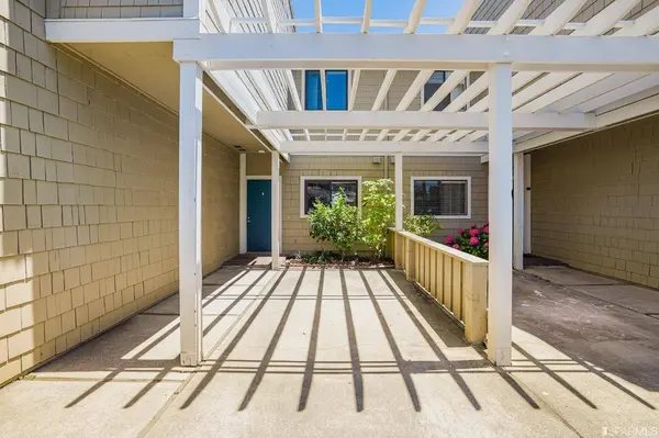 823 Columba LN, Foster City, CA 94404