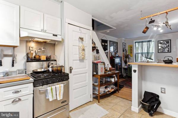 909 S SHERIDAN ST, Philadelphia, PA 19147