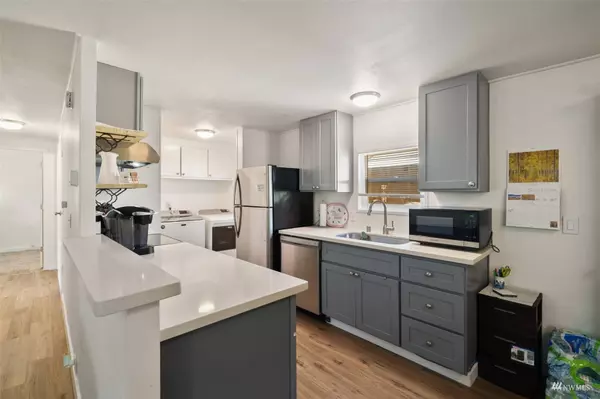 7023 140th Avenue Ct E, Sumner, WA 98390