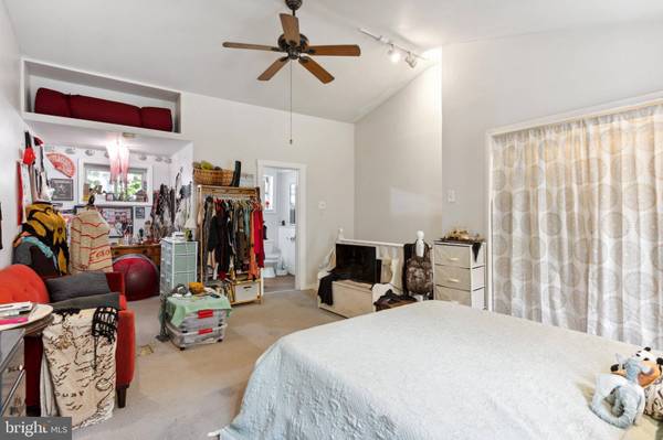 909 S SHERIDAN ST, Philadelphia, PA 19147