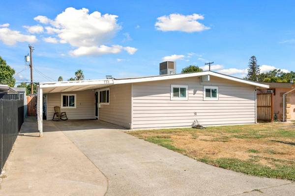 733 Inglewood DR, West Sacramento, CA 95605