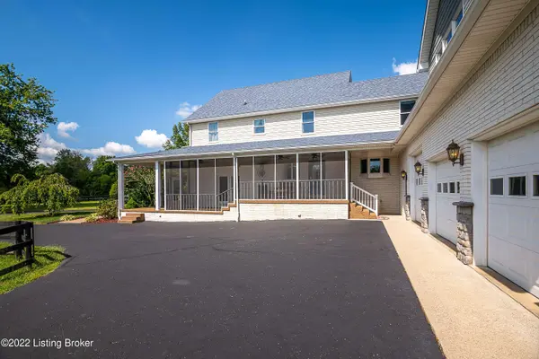 14150 NE Wingler Rd, Palmyra, IN 47164