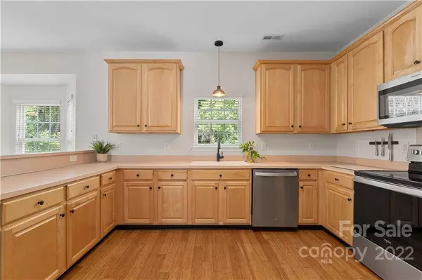 12735 Mcginnis LN, Huntersville, NC 28078