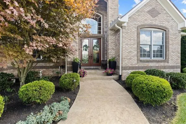 3237 WHISPERING PINES LN, Carmel, IN 46032