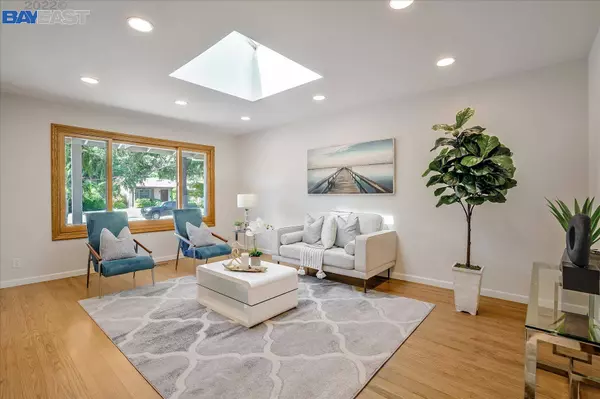 1120 Rachele Rd, Walnut Creek, CA 94597