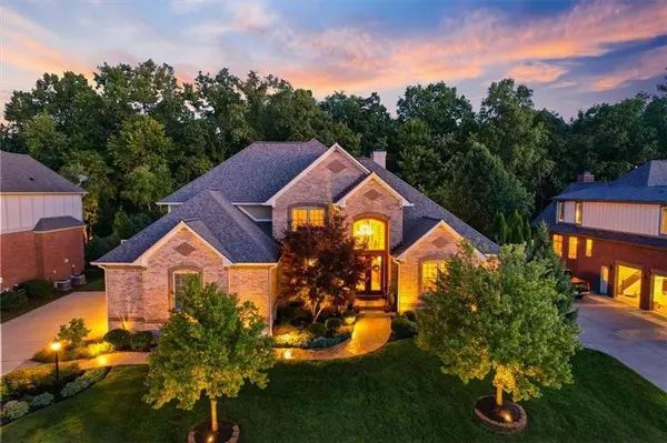 3237 WHISPERING PINES LN, Carmel, IN 46032