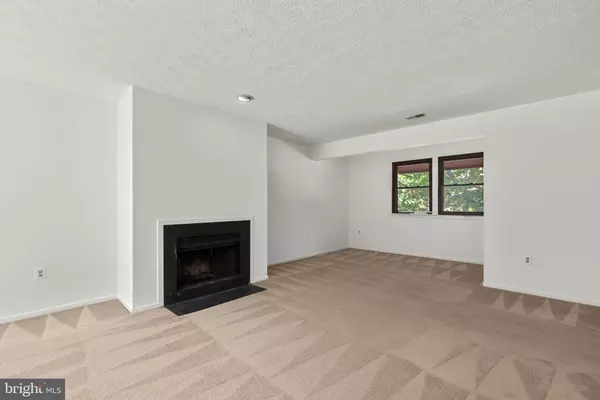 7585 WEATHER WORN WAY #E, Columbia, MD 21046