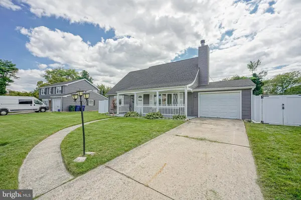 5 MANOR LN, Willingboro, NJ 08046