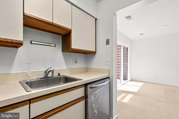 7585 WEATHER WORN WAY #E, Columbia, MD 21046