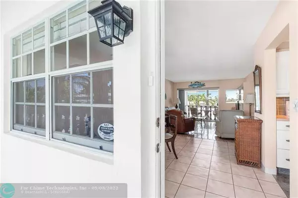 650 Pine Dr #14, Pompano Beach, FL 33060