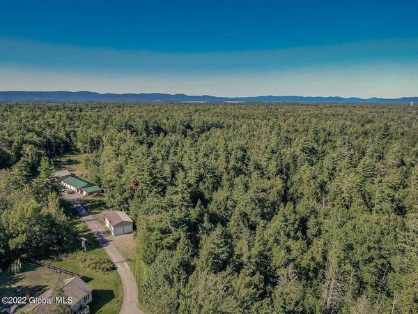 279 Smith RD, Perth, NY 12010