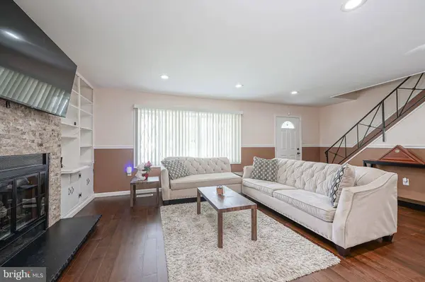 5 MANOR LN, Willingboro, NJ 08046