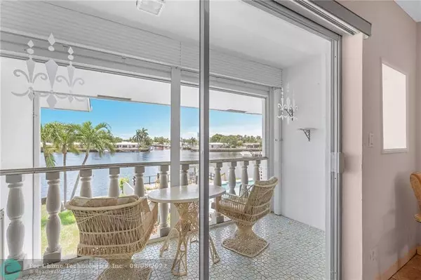 650 Pine Dr #14, Pompano Beach, FL 33060