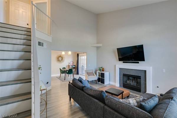 10212 Tree Bark Street