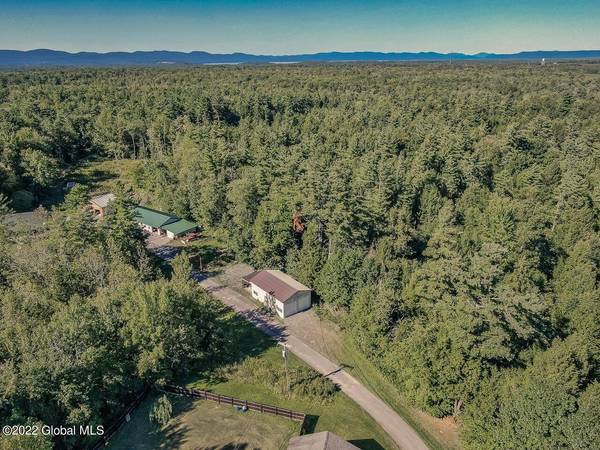 279 Smith  RD, Perth, NY 12010