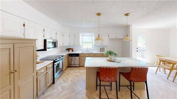 12113 E 62nd ST, Kansas City, MO 64133