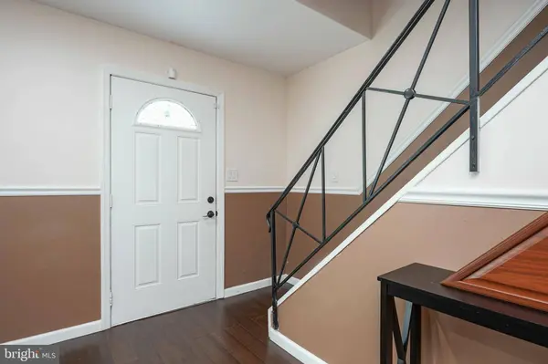 5 MANOR LN, Willingboro, NJ 08046