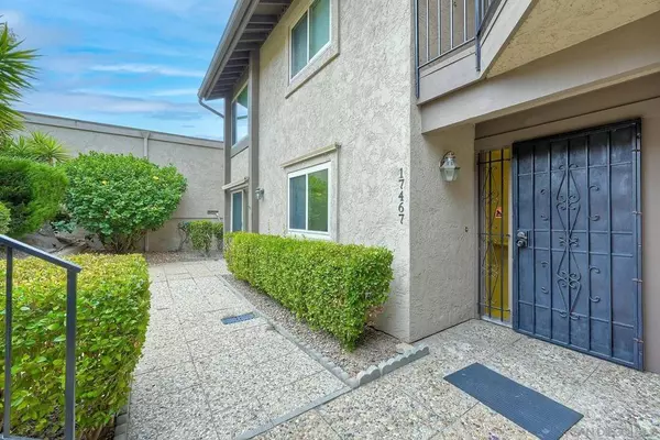 17467 Plaza Dolores, San Diego, CA 92128