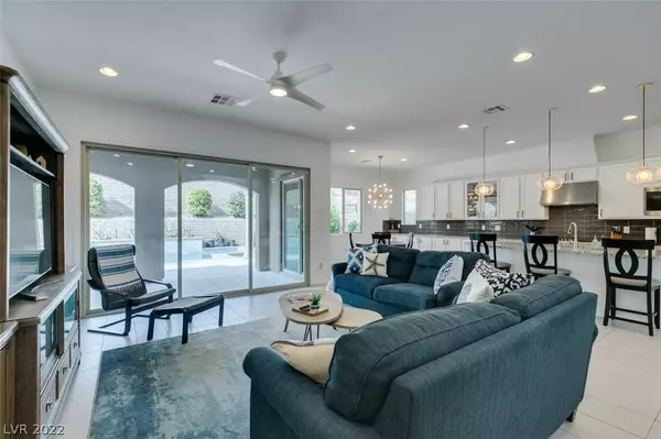 293 Molinetto Street, Las Vegas, NV 89138