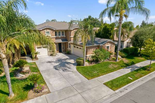 6138 W Delaware Court, Visalia, CA 93291