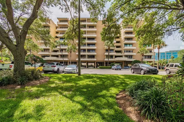 5701 MARINER ST #304, Tampa, FL 33609