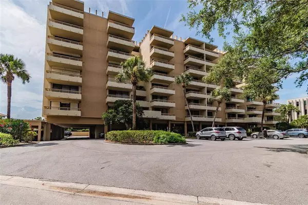 5701 MARINER ST #304, Tampa, FL 33609