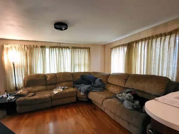 11159 S Central Park Avenue, Chicago, IL 60655