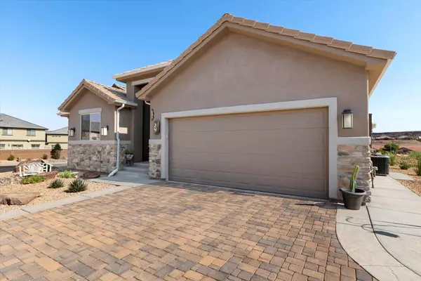 2261 S Tonaquint DR #32, St George, UT 84770