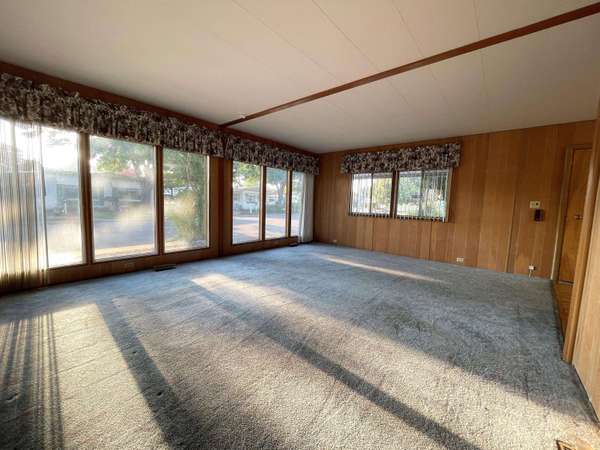 2252 Table Rock RD #SPC 112, Medford, OR 97501