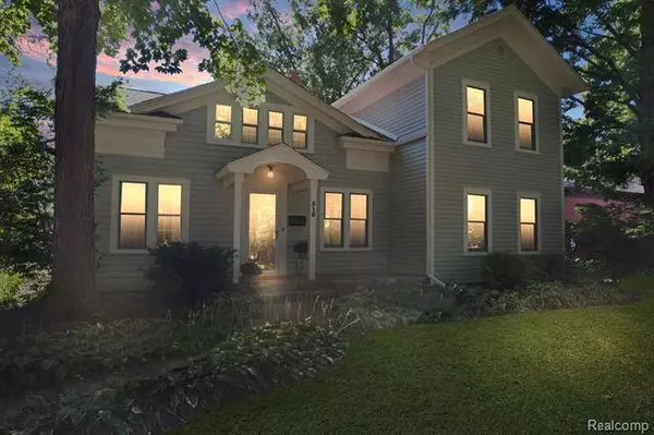 315 E WASHINGTON Street