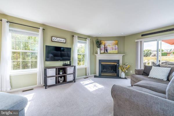 801 CARRINGTON DR, Red Hill, PA 18076