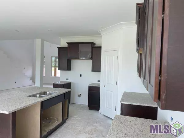 58900 APRIL LN, Plaquemine, LA 70764