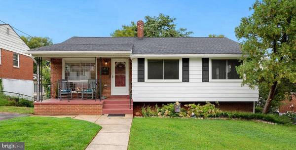 6812 BEACON PL, Riverdale, MD 20737